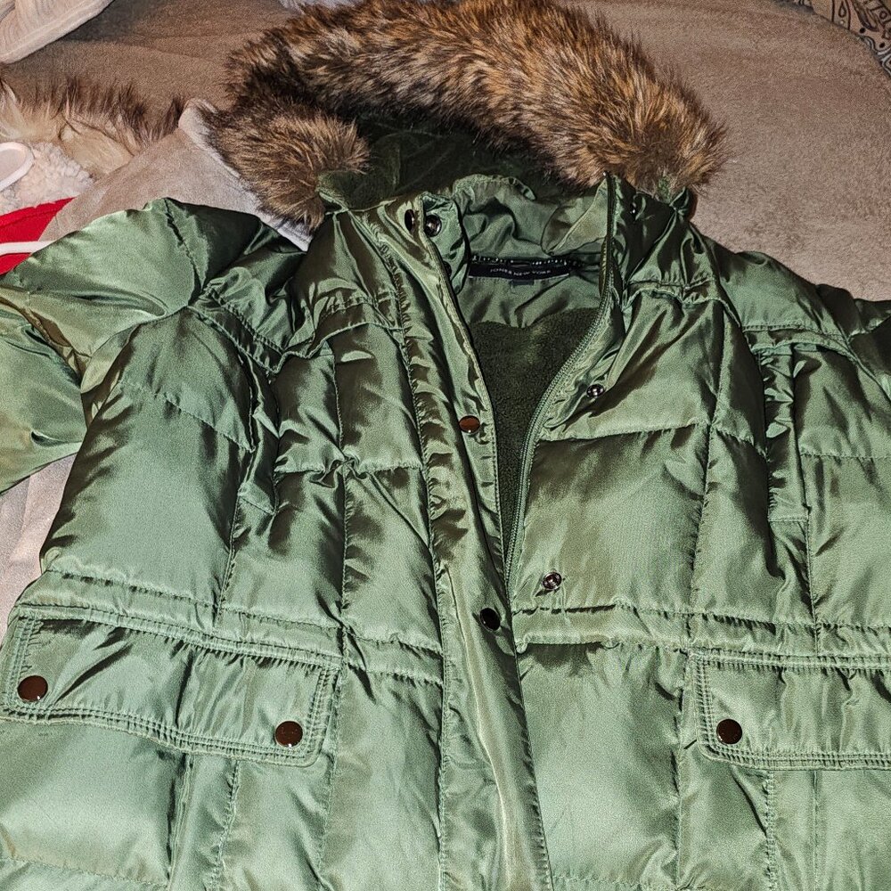 Jones NY jacket wirh fur hood